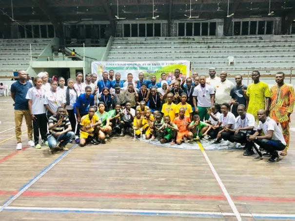 Les meilleurs clubs ainsi que les meilleurs joueurs sont repartis avec des trophées et des médailles