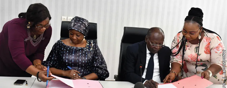 Le tête-à-tête entre les deux personnalités a laissé place à une séance de travail élargie à leurs deux délégations