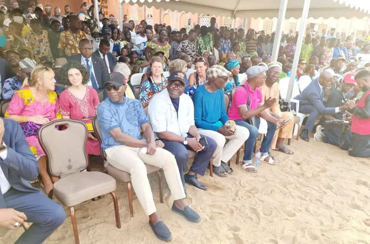 Le chef de l'Etat s'est rendu ce mardi à la Place Maro et au Fort français où les parades des zangbéto et égun-gun ont tenu en haleine le public
