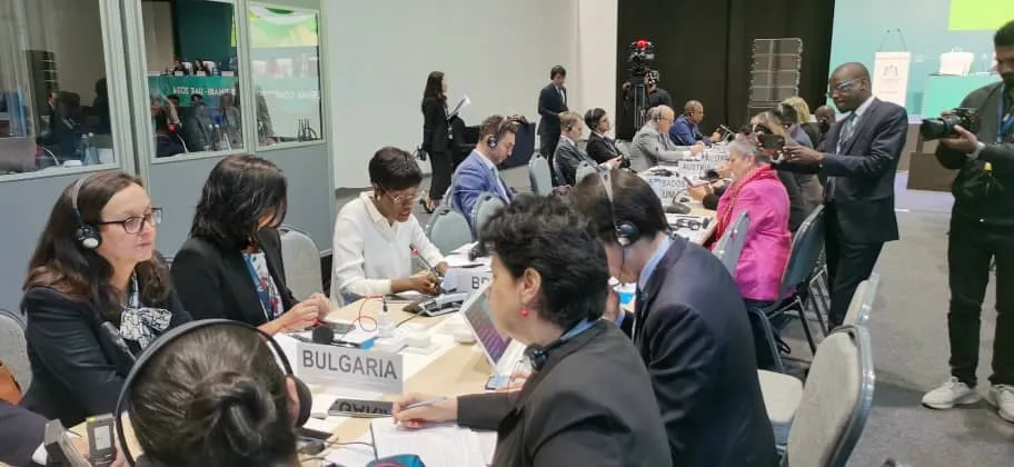 La ministre ministre de l’Industrie et du Commerce (en blanc) relevant les attentes  des milliers de petits producteurs de coton