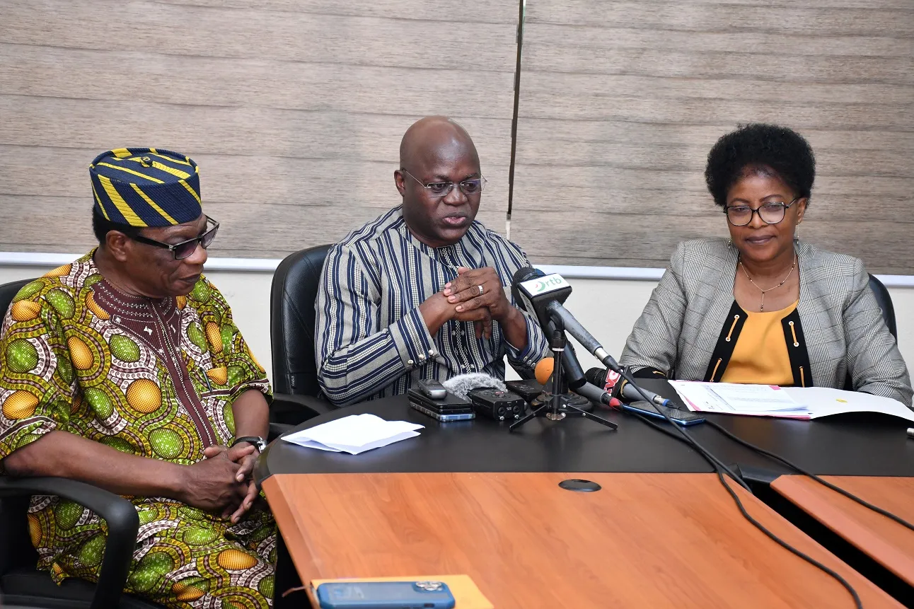 Le Dgob Alphonse da Silva et les ministres Yayi Ladekan et Yves Chabi Kouaro rassurent de la bonne organisation du Baccalauréat