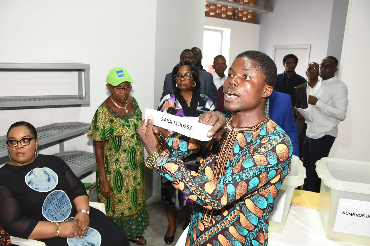 Le ministère de l’Industrie et du Commerce, a procédé à un tirage au sort des places à occuper dans le marché moderne de Cadjèhoun, sous la supervision de Me Cécile Kossouho