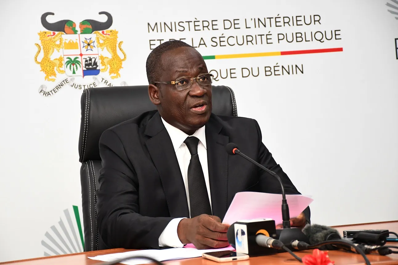 Le ministre Alassane Seidou réaffirme l’engagement du gouvernement à renforcer la prévention contre la drogue pour construire un futur plus sûr et plus sain