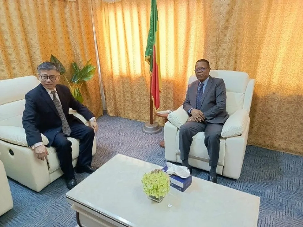 L’ambassade de Chine au Bénin promet d’appuyer le médiateur de la République afin que l’institution joue pleinement sa partition pour la tenue des élections générales de 2026 dans la paix