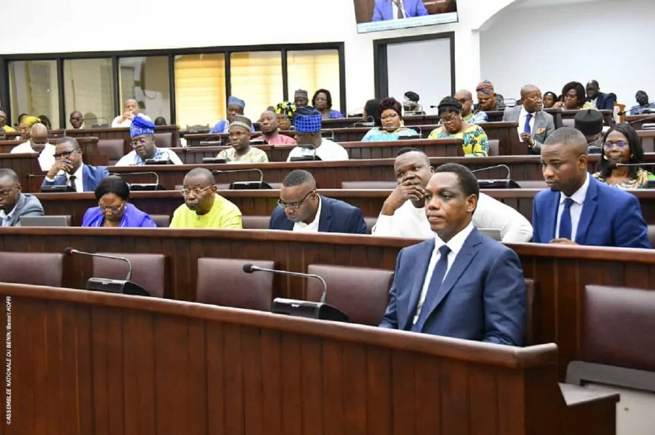 L’Assemblée nationale a adopté la loi portant Code de l’aviation civile et commerciale en République du Bénin par un vote à l’unanimité des députés présents et représentés
