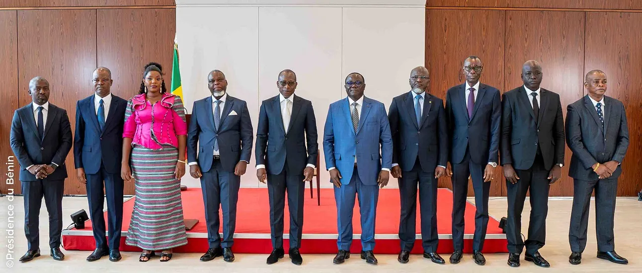 Les nouveaux membres de la Haac et le chef de l’Etat