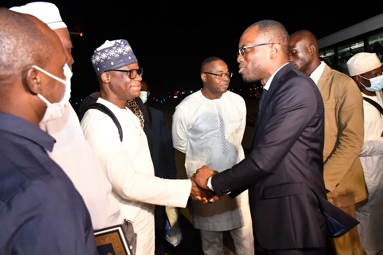 Le ministre Olushegun Adjadi Bakari décerne un satisfecit aux équipes d’encadrement