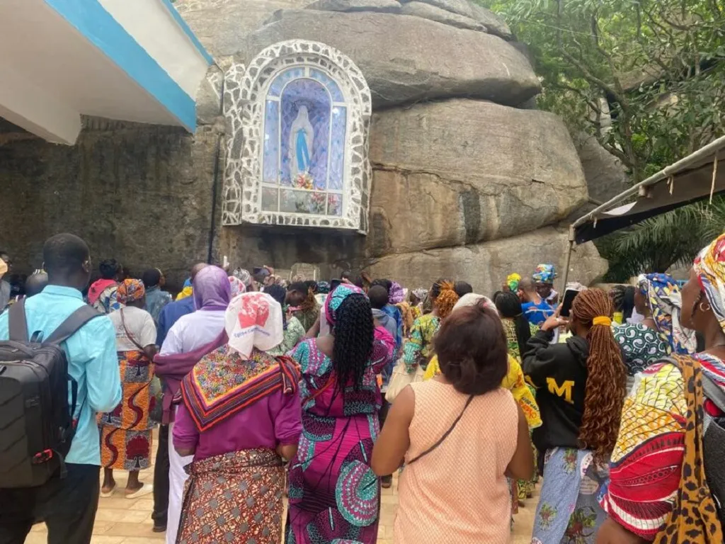 Des milliers de chrétiens catholiques au rendez-vous