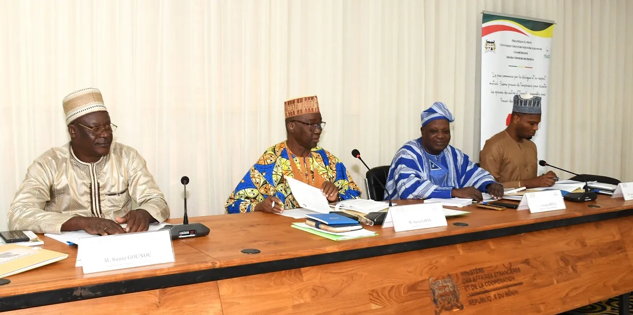 Les membres des différentes structures de la Commission  électorale nationale autonome (Cena)