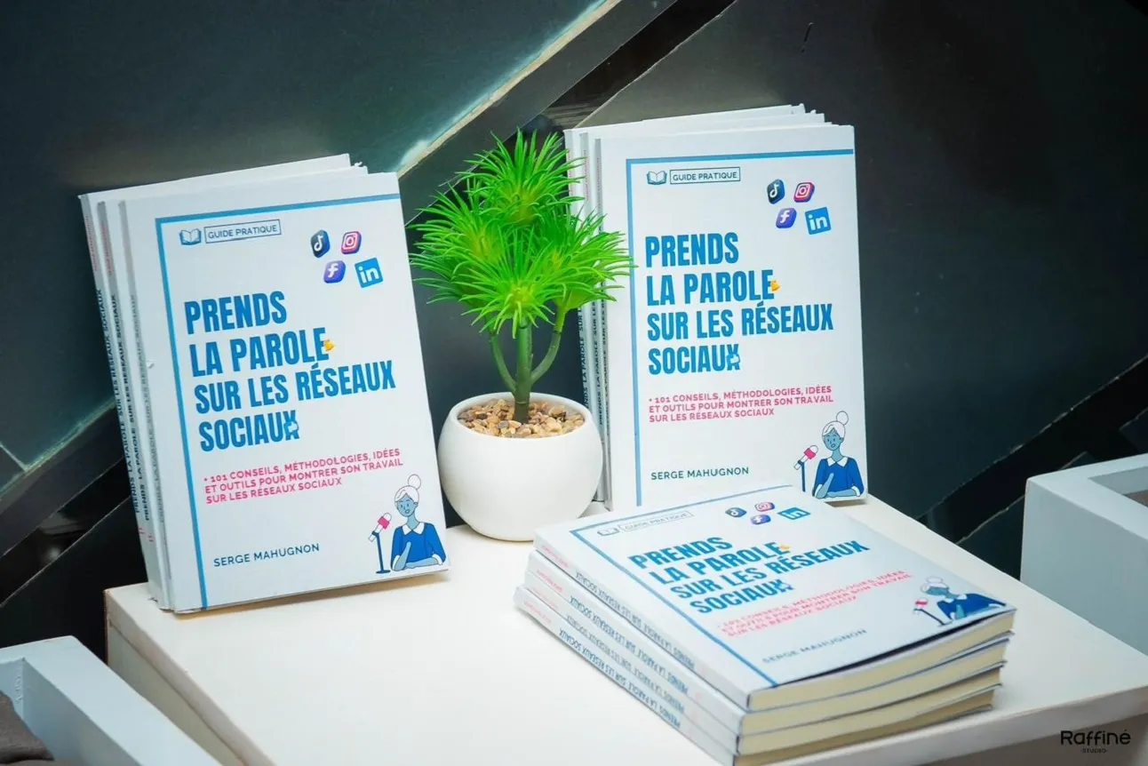 A travers cet ouvrage, Serge Mahugnon Bidouzo partage les clés pour révéler son travail sur les réseaux sociaux
