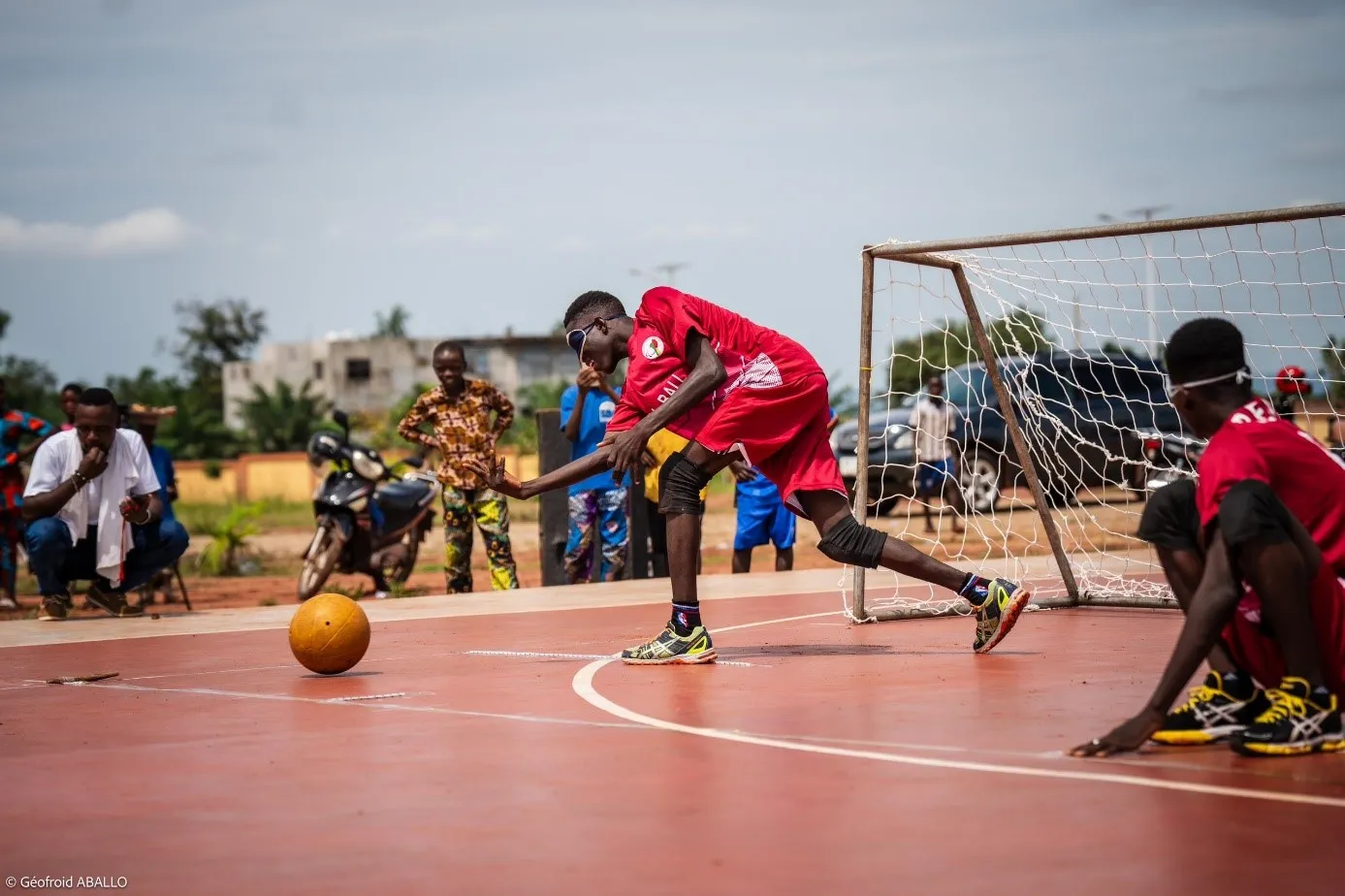 La compétition de Goal-ball a retenu l’attention  des férus et curieux
