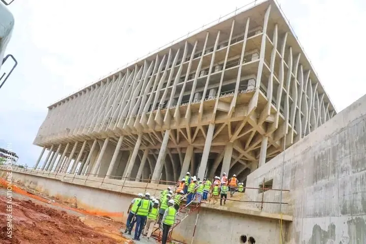 Les gros œuvres du nouveau siège de l’Assemblée nationale sont presque achevés