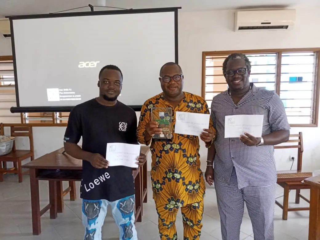 Le podium gagnant du trophée de la Toussaint de scrabble