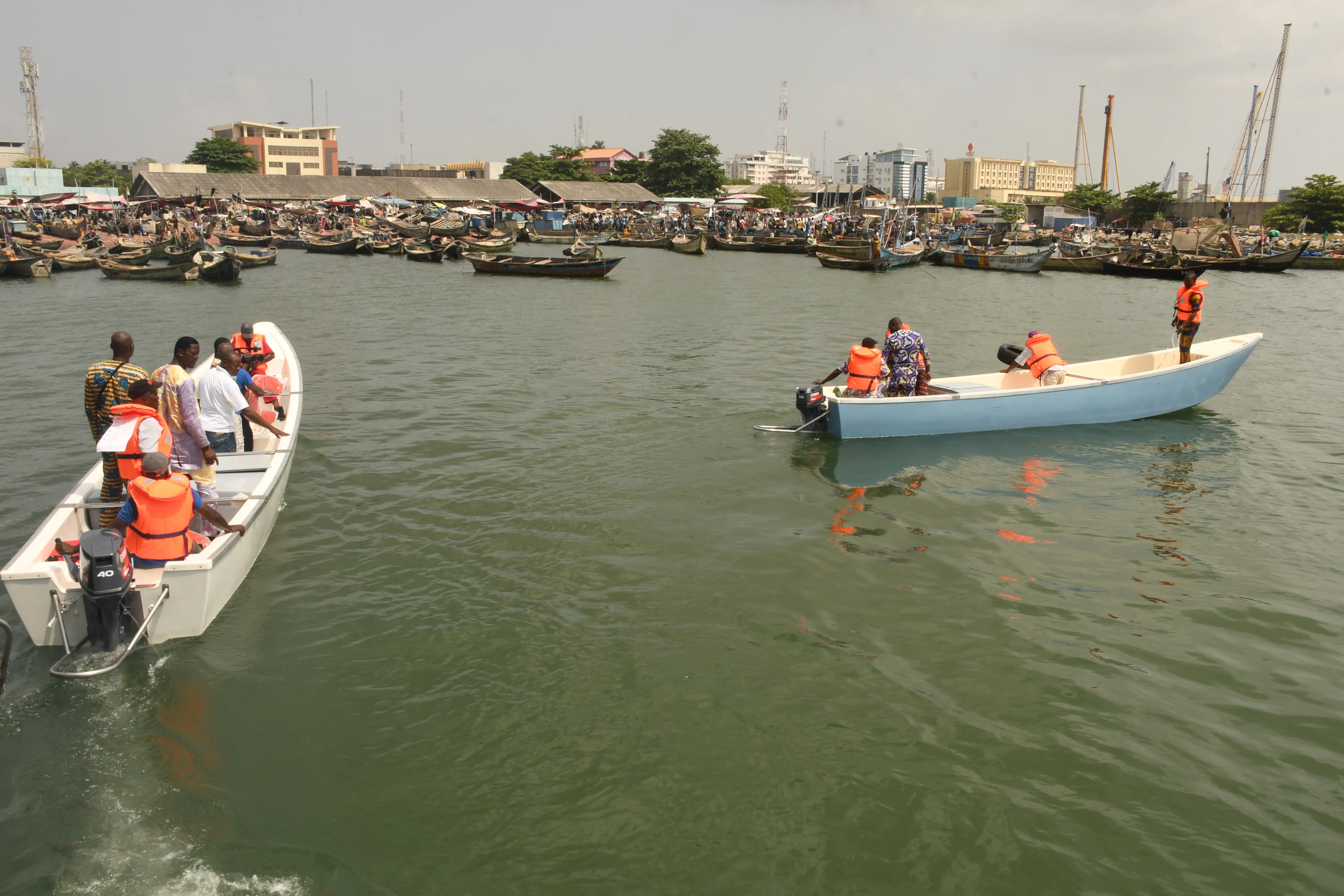 Les nouvelles pirogues en fibre de verre prêtes à révolutionner la pêche artisanale