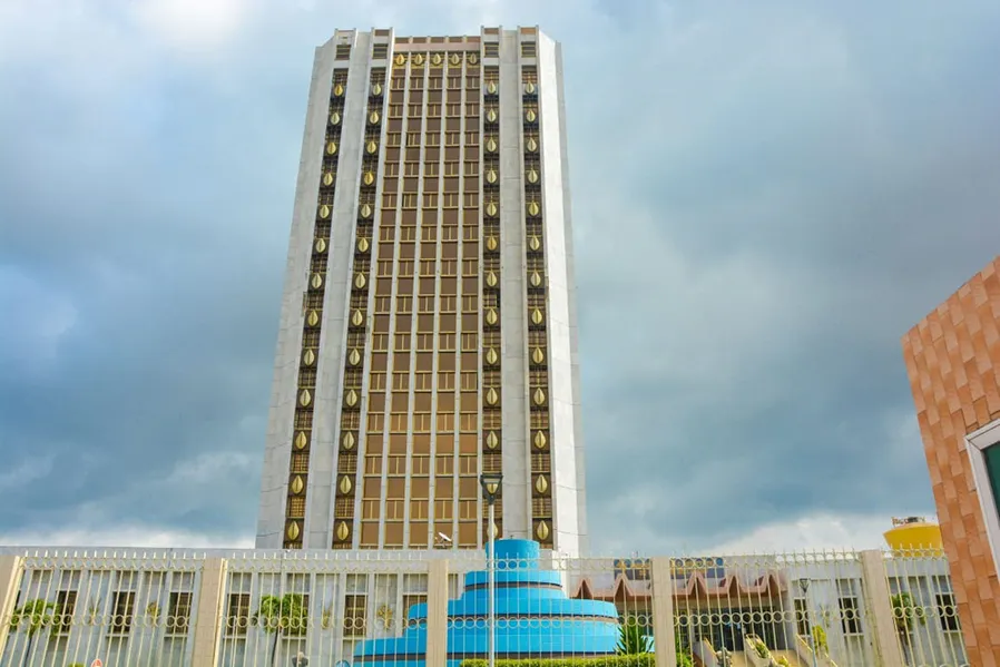 L’année 2025 s’annonce donc comme une période de défis mais aussi d’opportunités pour les banques africaines