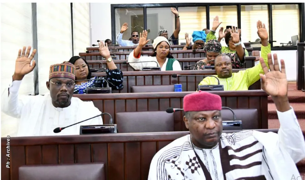 La réforme prend également en compte les spécificités des chefferies coutumières de type clanique