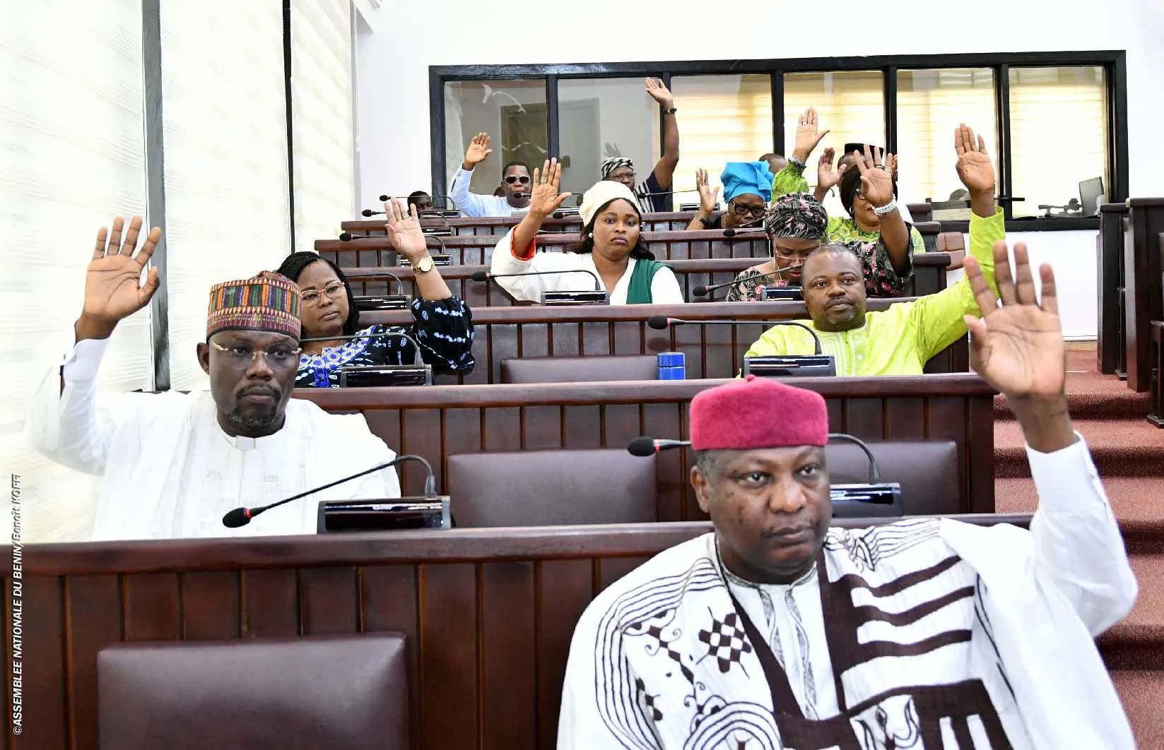 Les élus du peuple à l’hémicycle