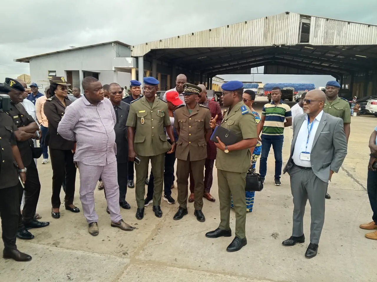 rétablir la vérité des faits au niveau des frontières