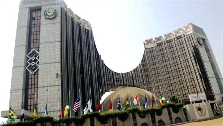 macroéconomiques et de la profondeur du système financierPh