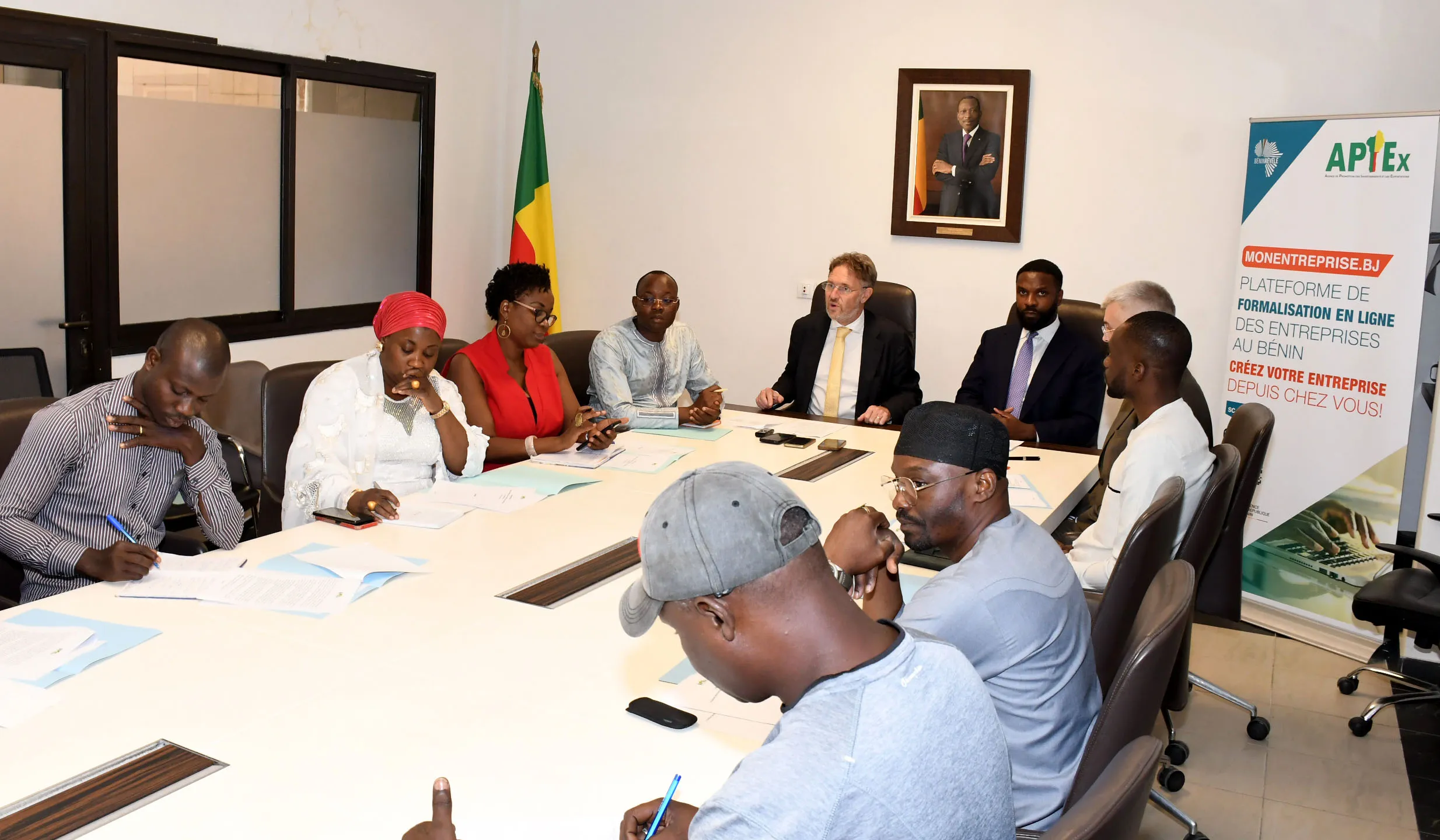 Présentation des fonctionnalités du guichet électronique via l’interface en ligne accessible sur guichet.investbenin.bj.