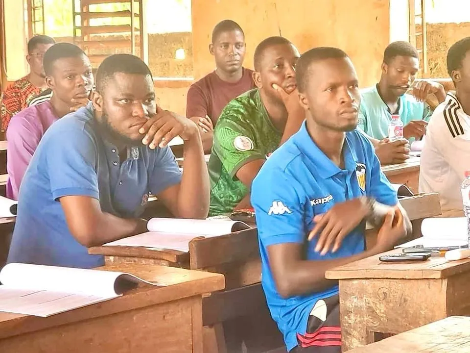 Les participants très concentrés tout au long de  la formation