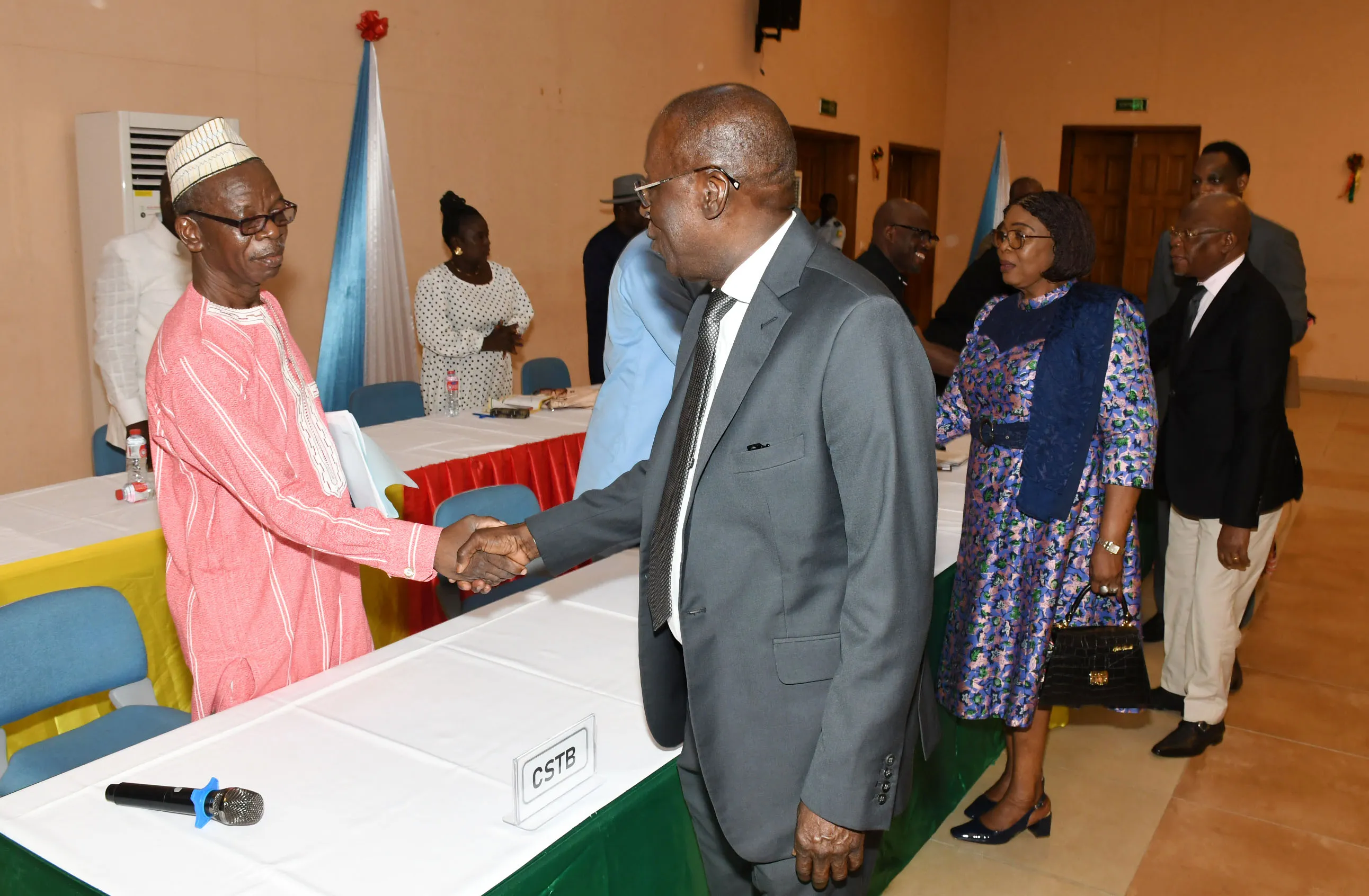 Sur le front social, le gouvernement s'est engagé pour des négociations avec les travailleurs