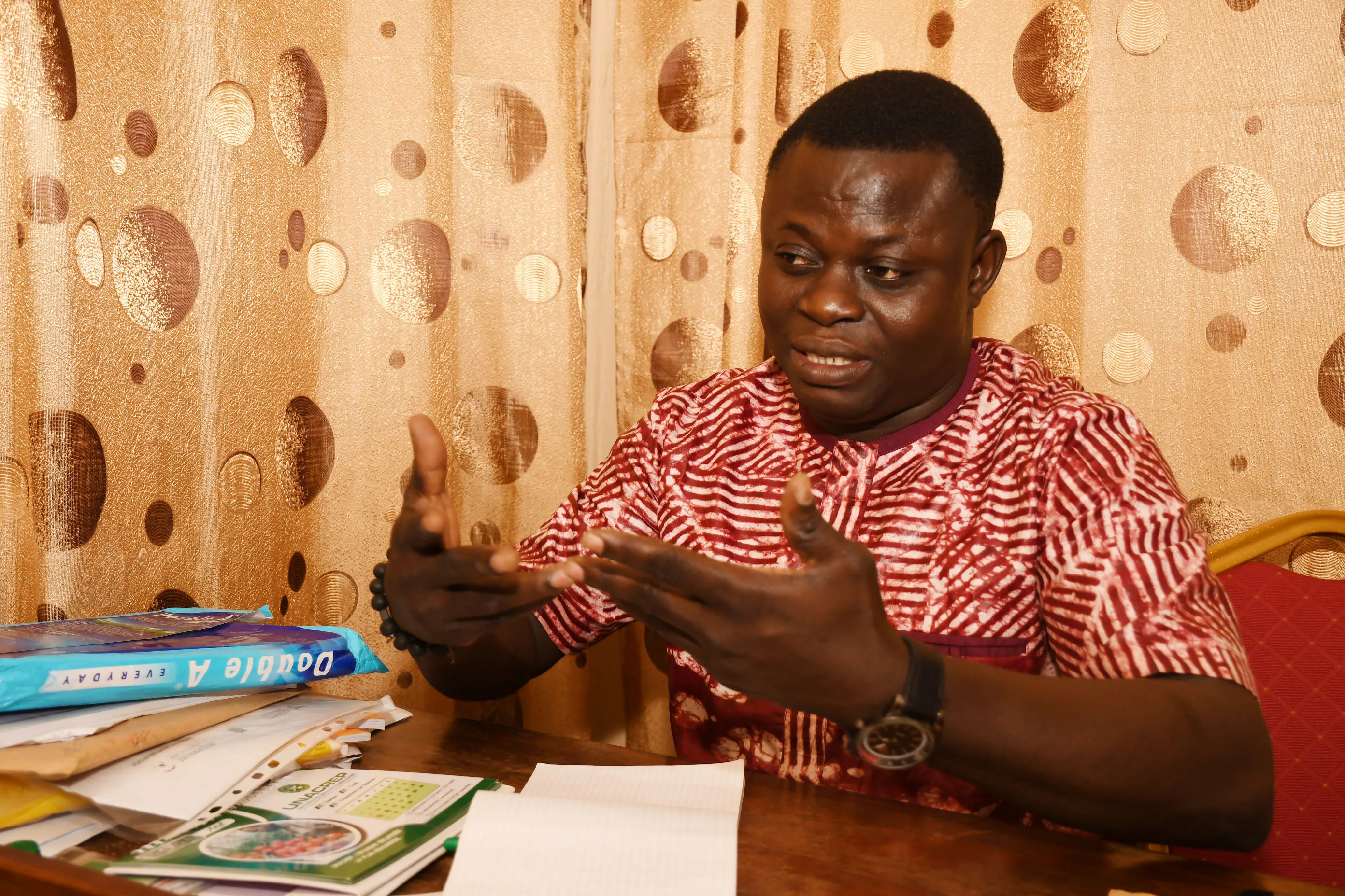 Ces signes renforcent les liens de l’individu qui les porte avec sa communauté