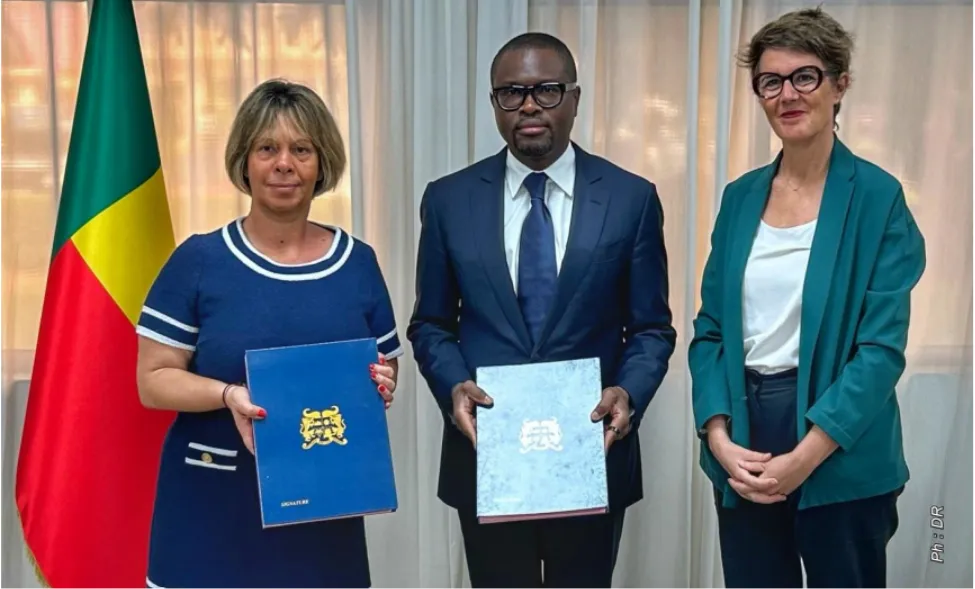 Le ministre Romuald Wadagni et Laure Weisgerber, directrice de l’Afd au Bénin, ont paraphé un accord de financement du Projet de renforcement de la protection civile