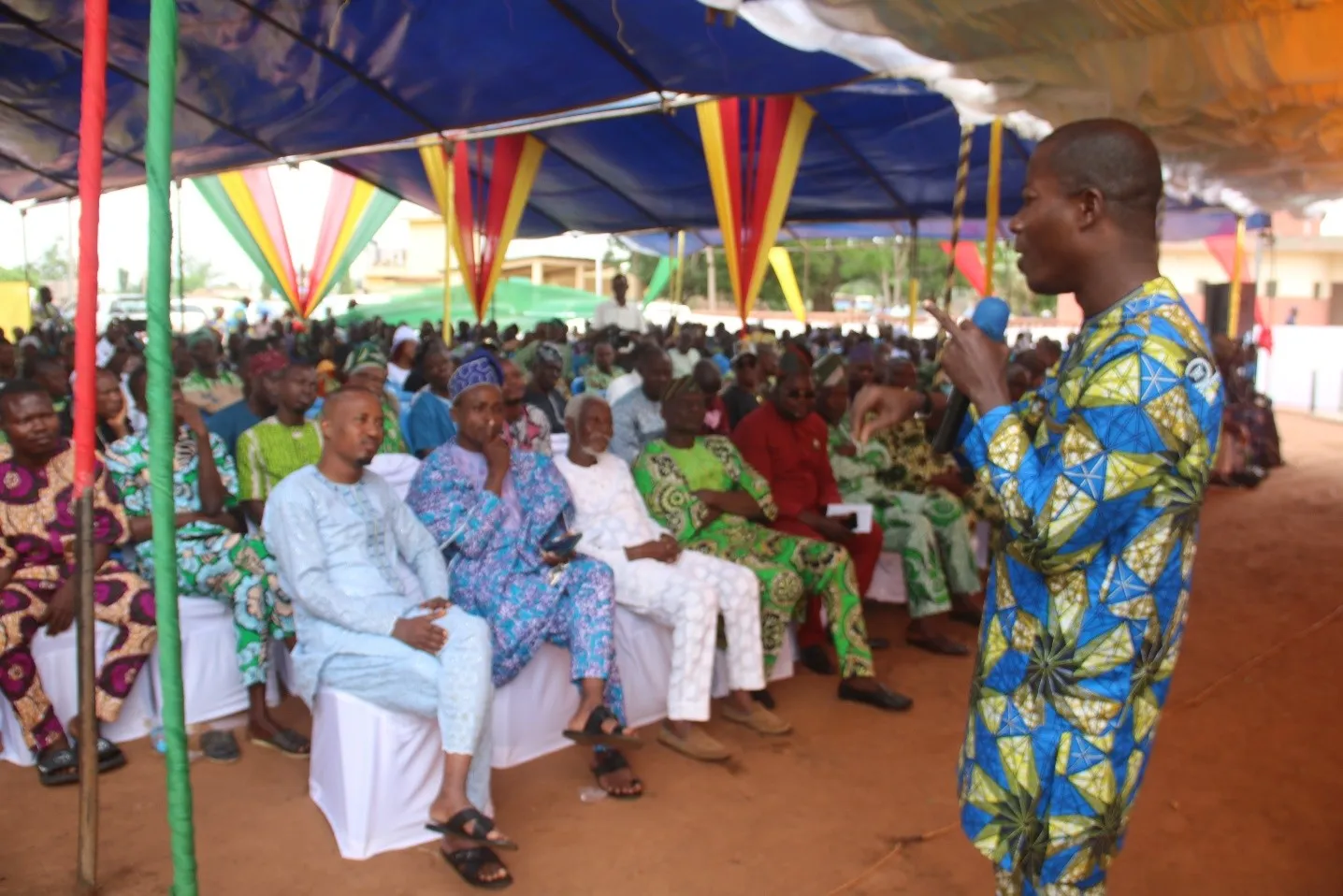 Wilfried Léandre Houngbédji rassurant les forces vives d’Avrankou par  rapport à leurs préoccupations