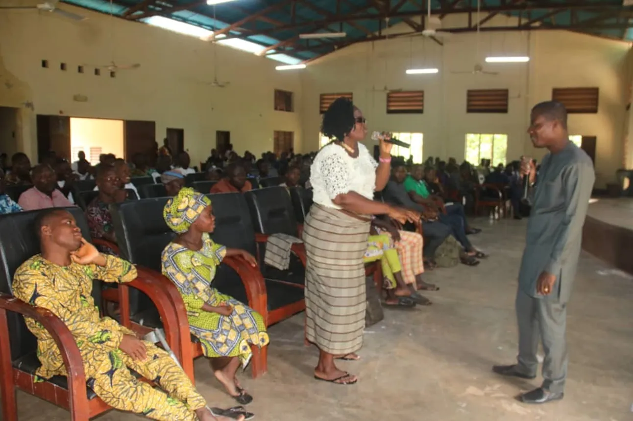 Wilfried Léandre Houngbédji à bâtons rompus avec les populations