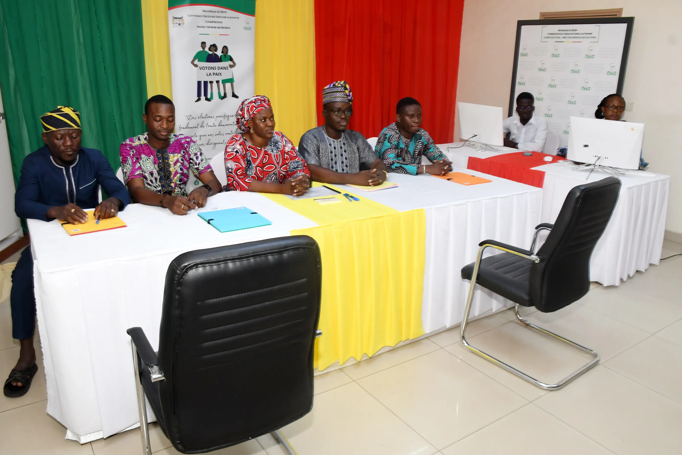 Les équipes de la Cena dans l'attente des candidats