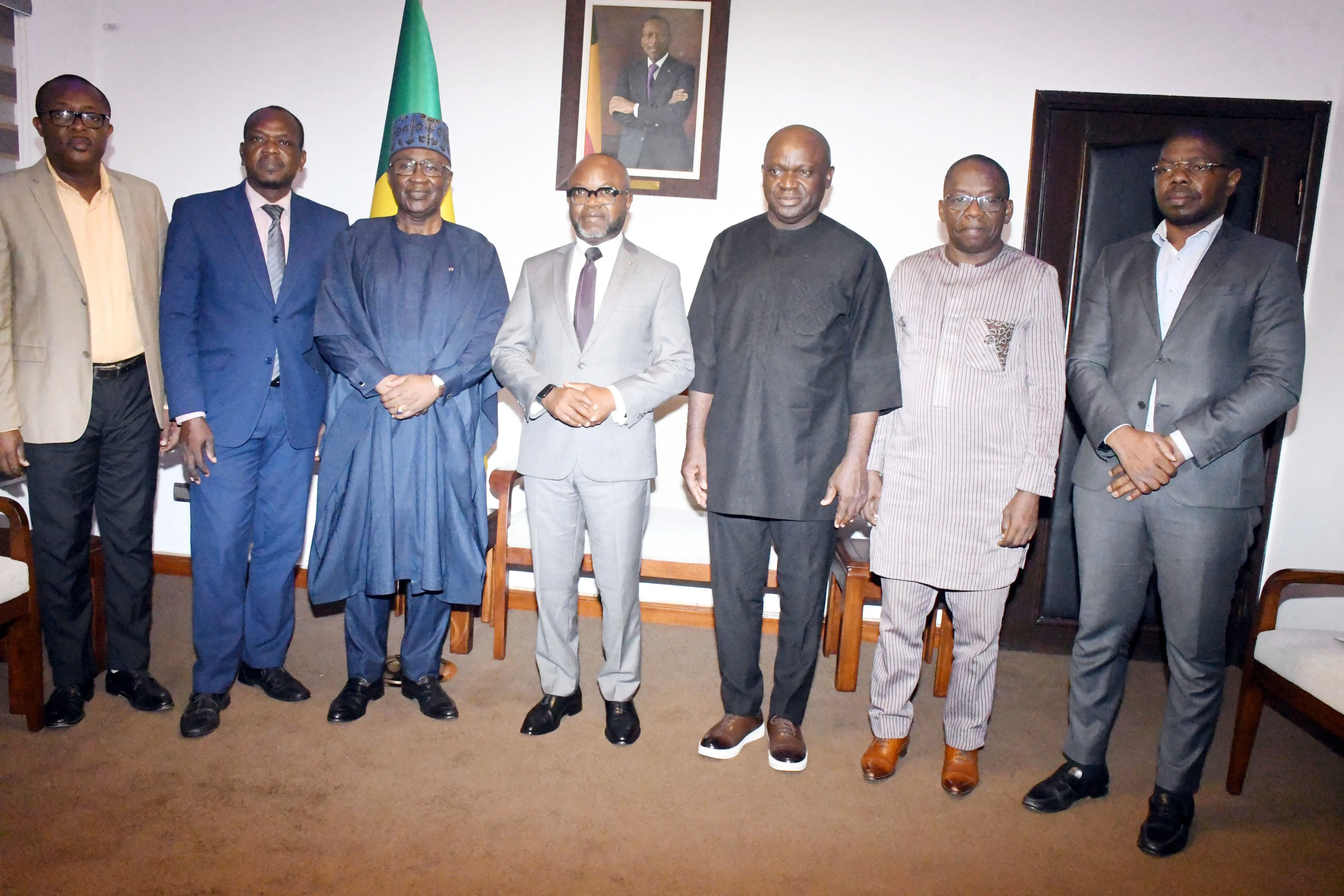 Conrad Gbaguidi échangeant avec Jacques Migan sur les axes de  collaboration entre le Ces et le Hcpc
