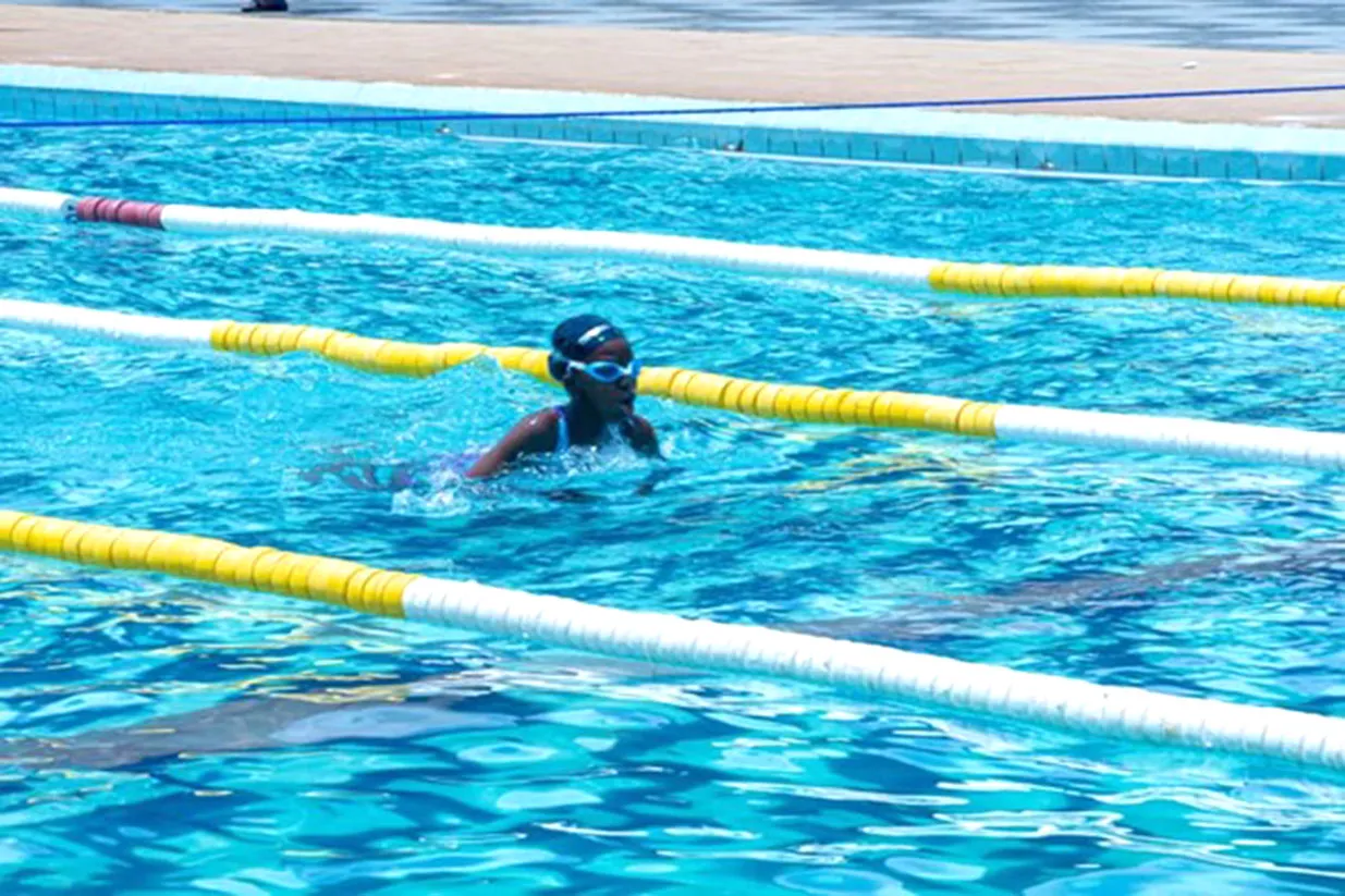 La génération montante confirme son potentiel en natation au Bénin remarquable à la base